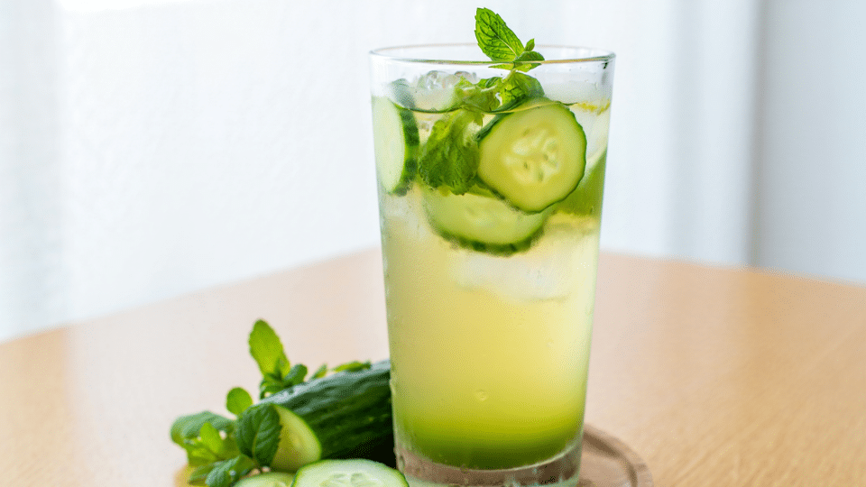 cucumber mint iced green tea