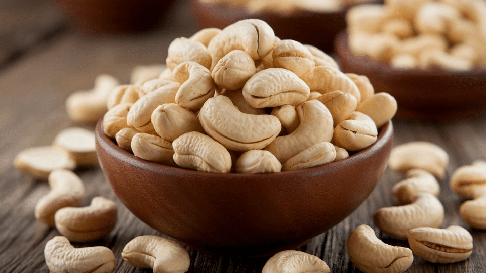 cashews as low calorie nuts for weight loss