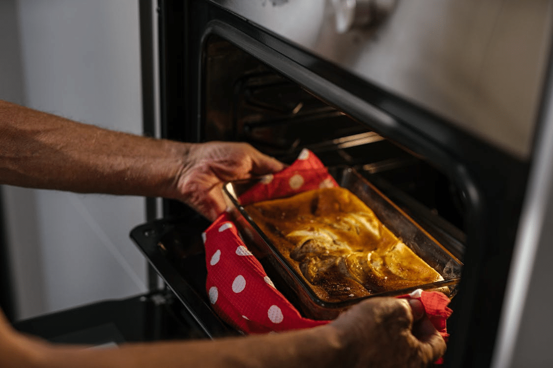 What Oven Features Matter for Meal Prep Businesses